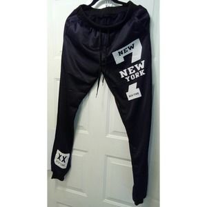 7 New York Letter Print Skinny Joggers Black Men XS/Women Small